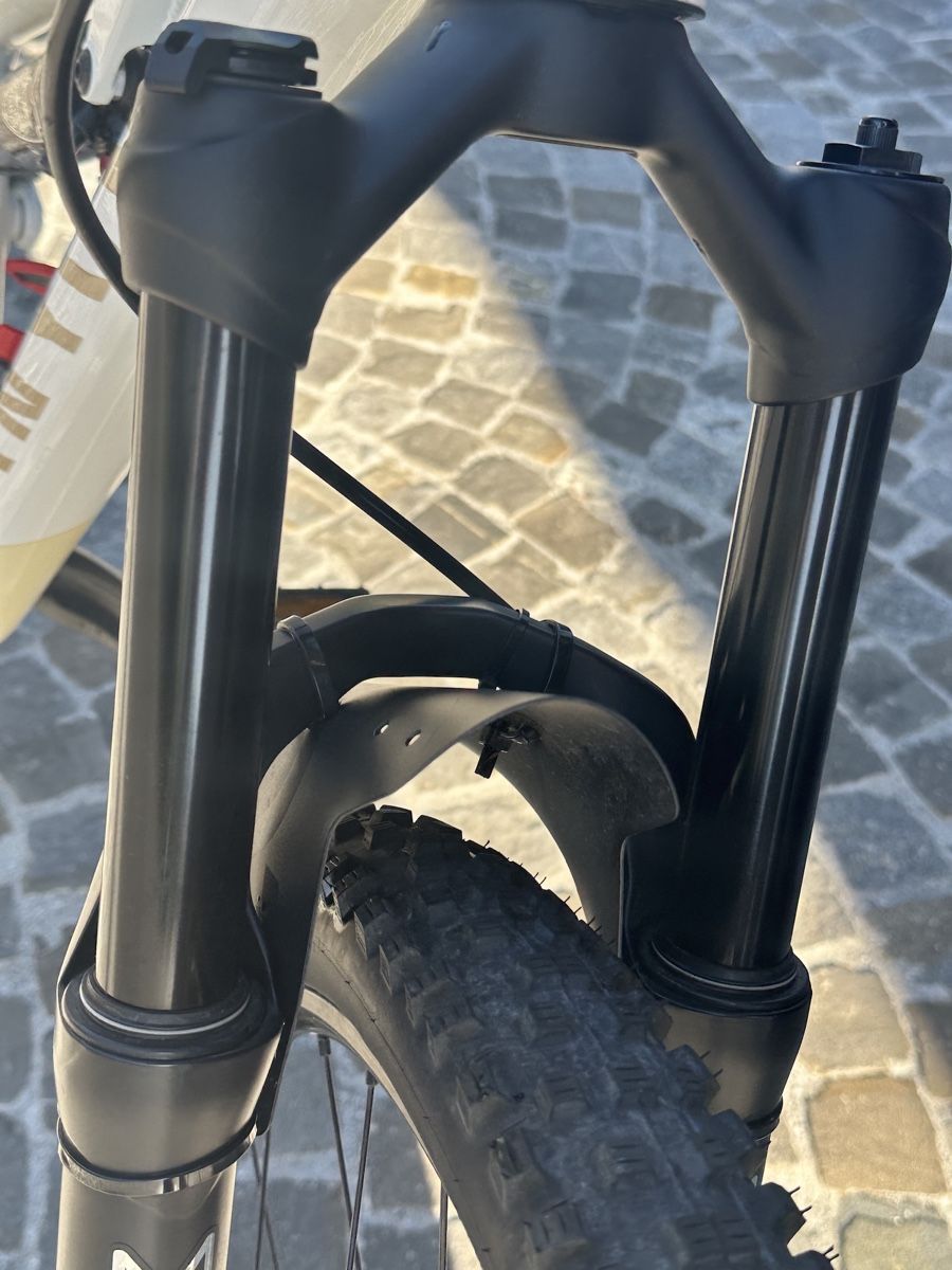 Canyon Biciclette: Canyon Young Hero Jugend Fully MTB – Usato da Unterseen venduto da Jubrunner 7