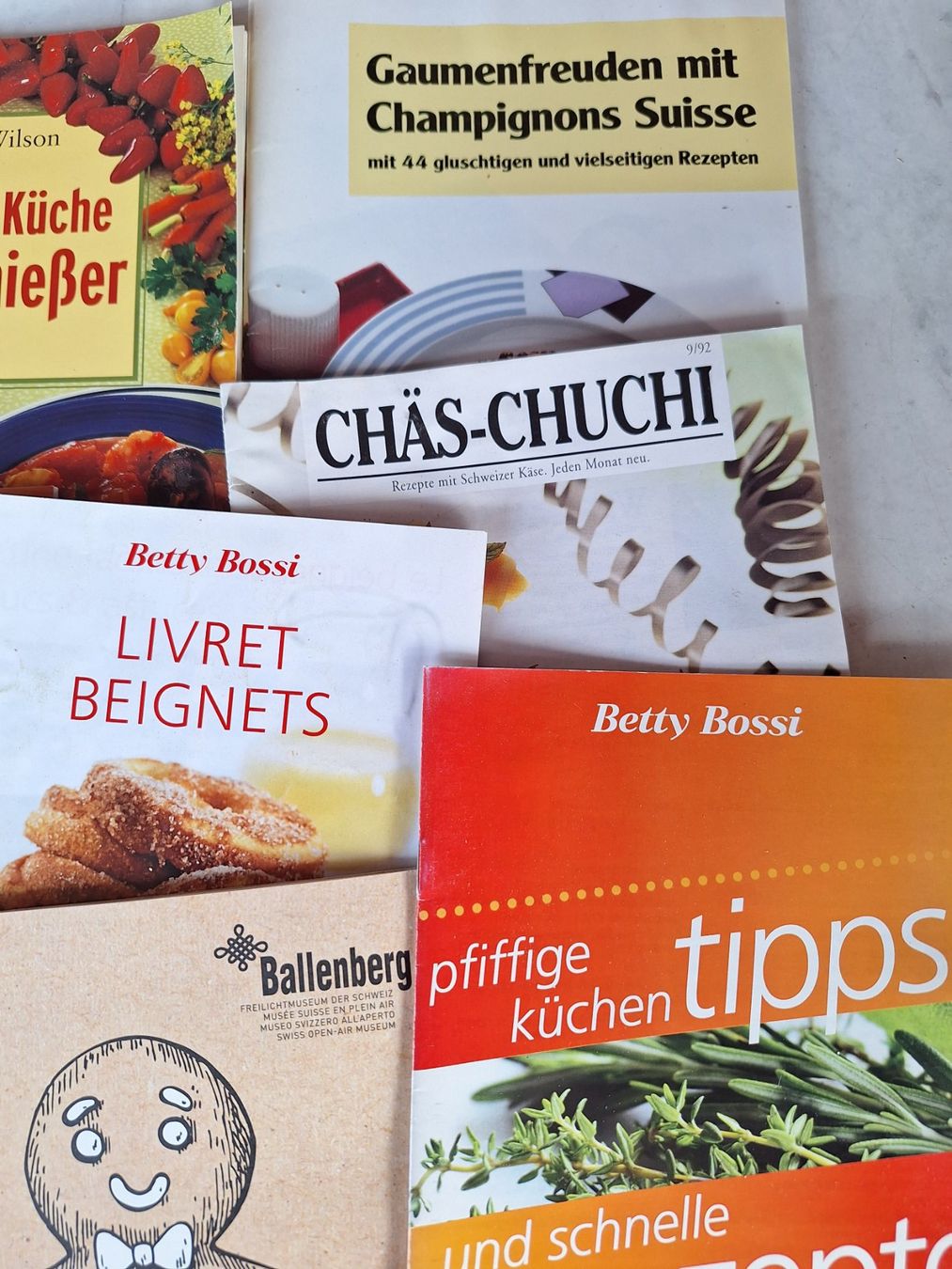 Libri: 17 STK DIVERSE KOCHHEFTE - KOCHBÜCHER – Usato da Huttwil venduto da Kunterbuntli 3