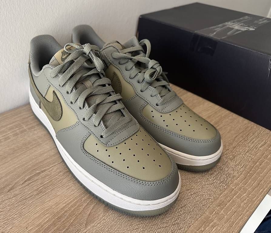 Scarpe da uomo: Nike Air Force 107 LV8 - 44.5 - Neu – Usato da Rheinfelden venduto da Cimbom1919 2