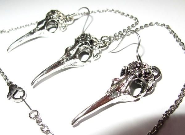 Altri gioielli: Set Vogelschädel Kolibri Skull Schädel – Nuovo (secondo la descrizione) da Schwanden GL venduto da UHRKNALL 1