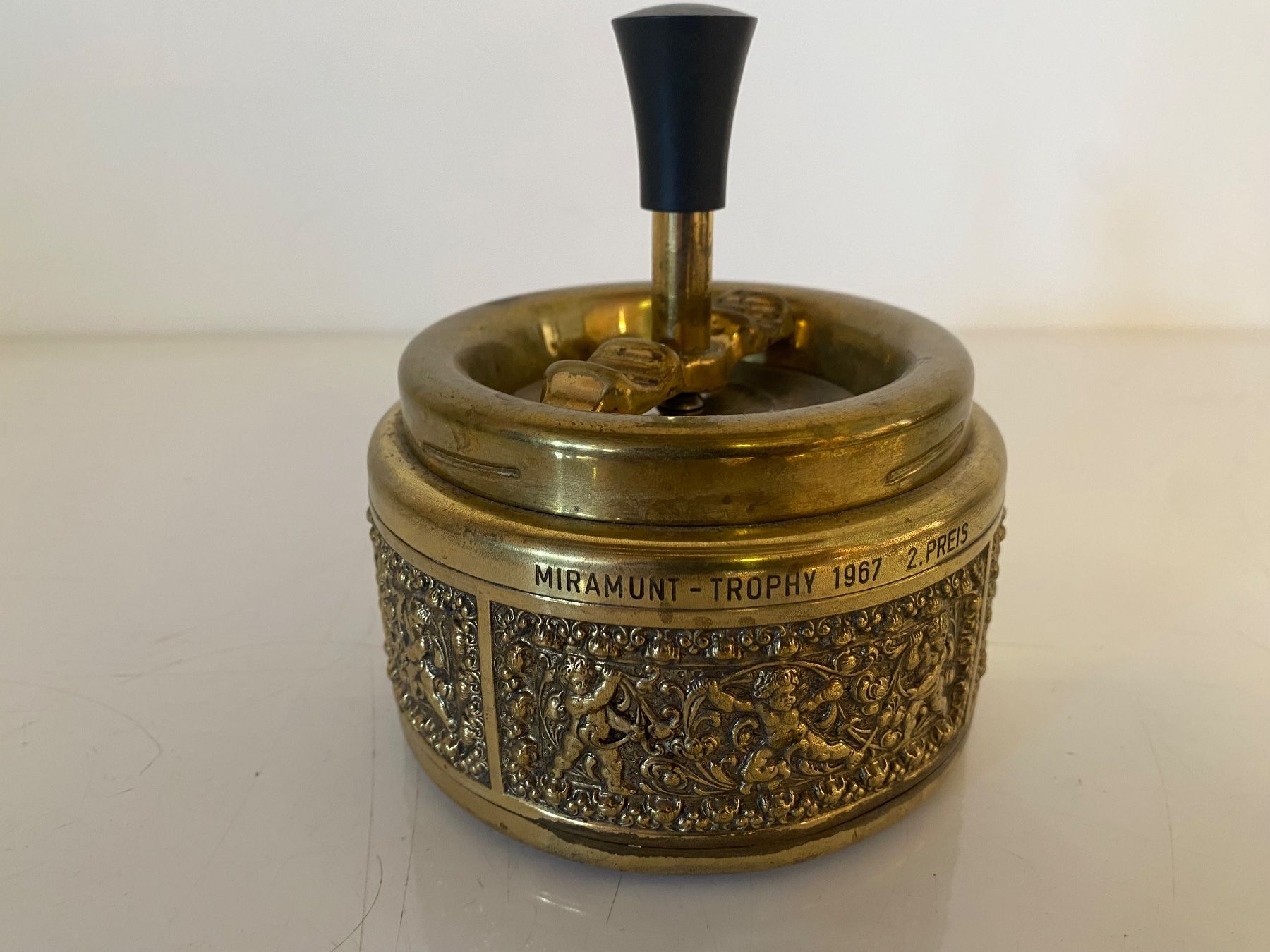 Portacenere: Original Roulette Aschenbecher Messing Schleuderascher – Usato da Küssnacht am Rigi venduto da Brockenhaus-Rigi 3