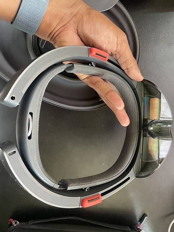 VR Brille: Microsoft HoloLens 1. Gen Modell Mixed Reality Headset  – Gebraucht aus Basel von yag2ru 4