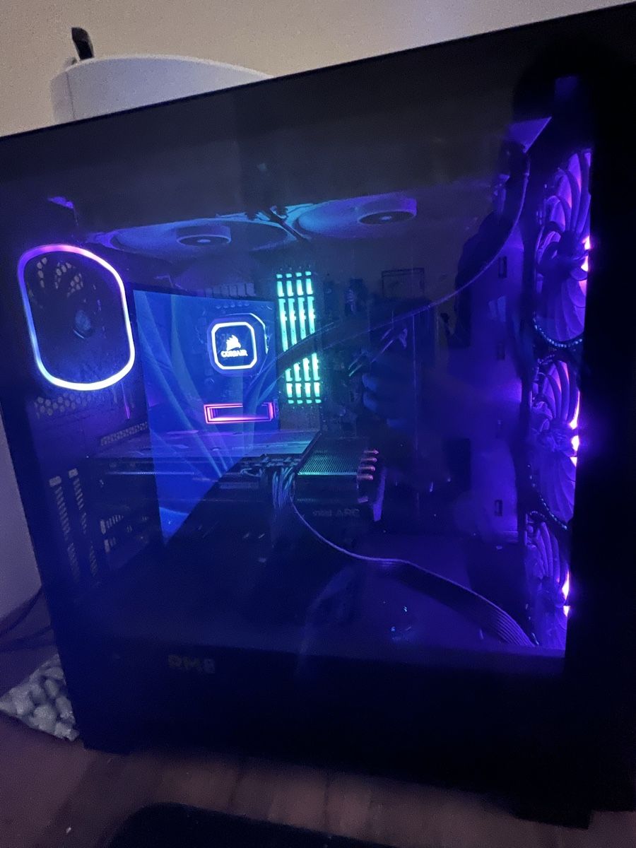 PCs: Gaming Setup – D'occasion à Schindellegi par Daniel-Bill 4