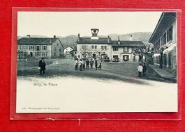 Gilly - La Place - Partie du Village vers 1905