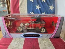 23'Ford T-Bucket Hot Rod 1:18 Neu