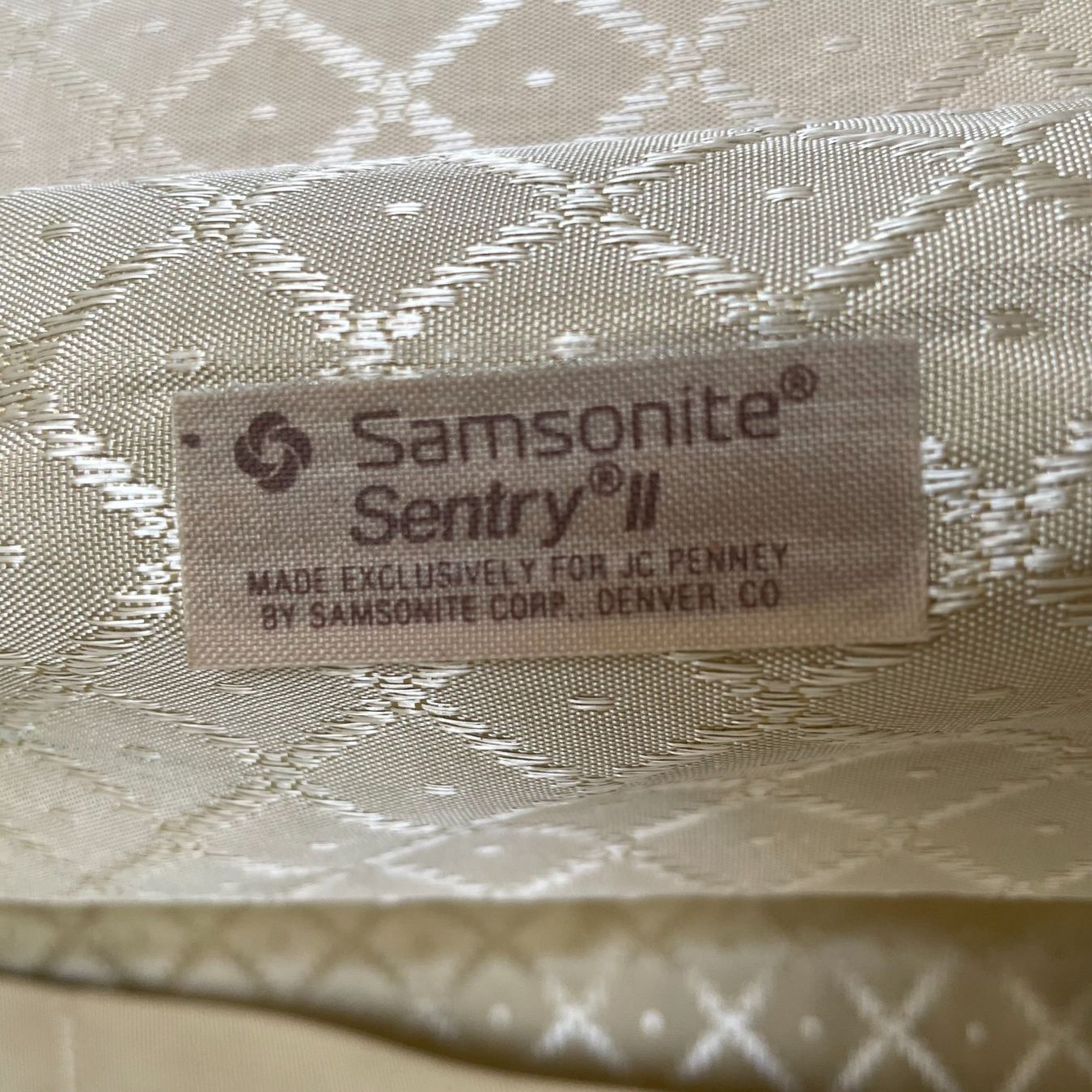 Samsonite Valigie: Samsonite Schalen Koffer 80er – Usato da Aarburg venduto da Qin3ze 8