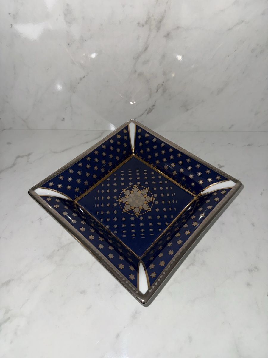 Piatti: Patek Philippe Hexagram Porcelain Limoges 2022 – Nuovo e nell'imballaggio originale da Genève venduto da MG7004