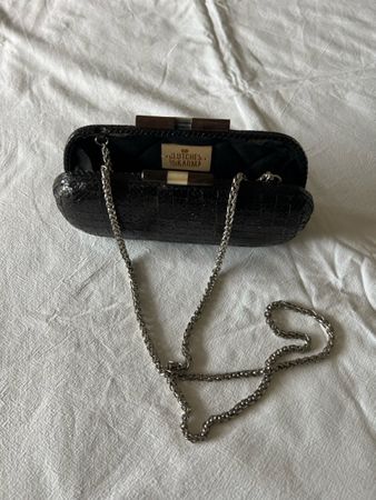 Clutch schwarz mit Kette