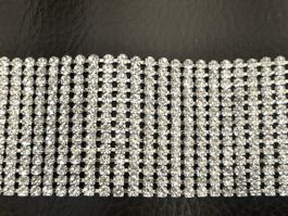Bracciale in maglia con strass color argento