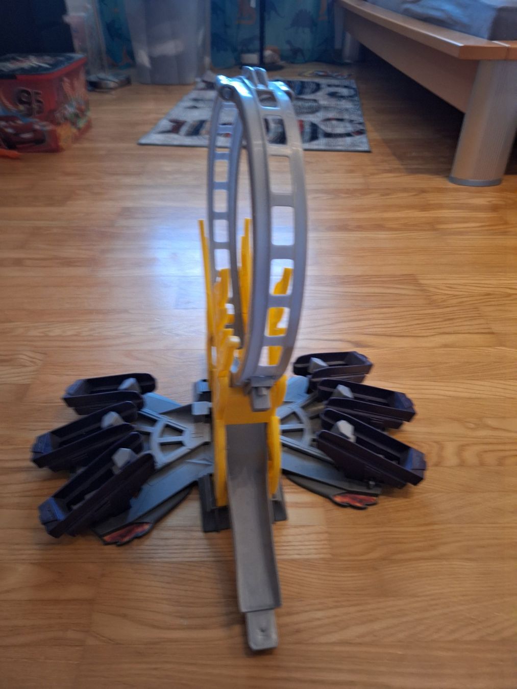 Hot Wheels Giocattoli: Hot Wheels Loop Kicker Set Feuerwerk neuwertig – Usato da Kefikon TG venduto da Wmitch 1