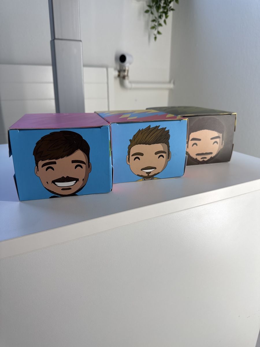 Statuette: MrBeast + Chris + Chandler YouTooz Figuren, neu – Nuovo e nell'imballaggio originale da Niederwil SO venduto da BlueSonic 8