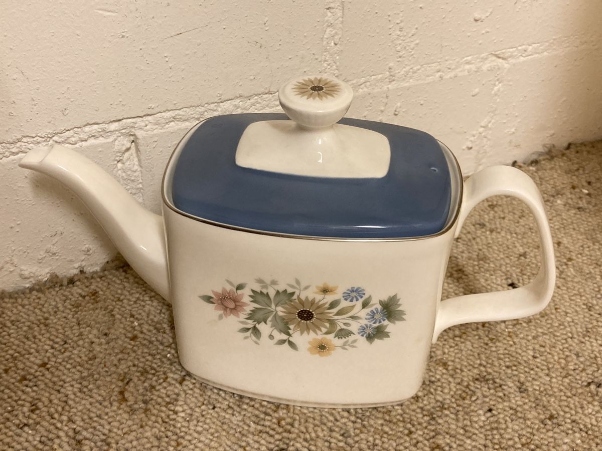 Teiere: Englische Tee-/Kaffee-Kanne mit Blumendekor – Usato da Adlikon b.Regensdf venduto da Abraxas09 1