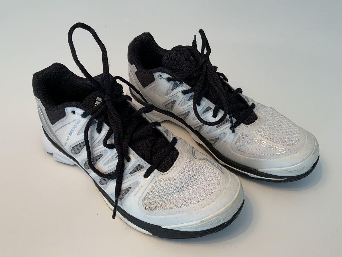 Adidas Herrenschuhe: Hallenschuh, ADIDAS, VOLLEY RESPONSE, Unisex – Gebraucht aus Stäfa von sylla73