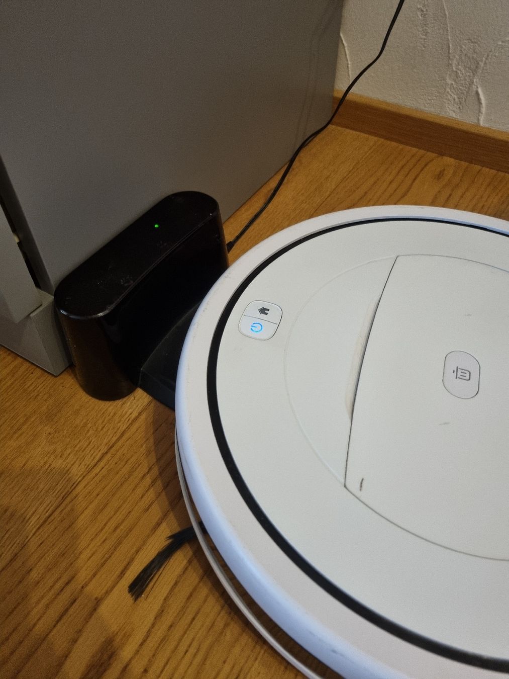 Trisa Aspirapolveri & Accessori: Trisa Staubsaugerroboter – Usato da Rifferswil venduto da val_6bh8 1