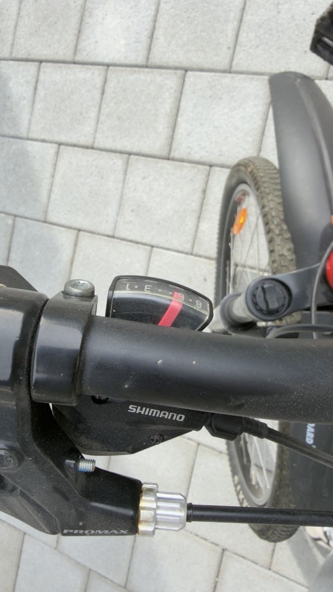 Biciclette: Mountain bike red black frame acceptable condition – Usato da Seon venduto da lucqqz 2