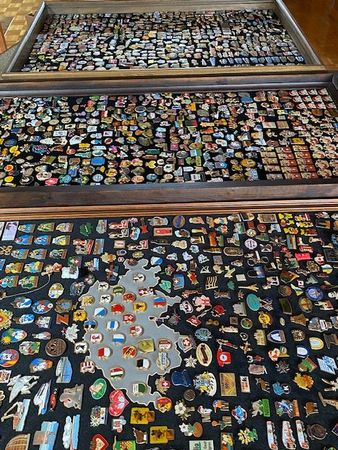 Grosse Sammlung von Pins/Anstecknadeln zu verkaufen!
