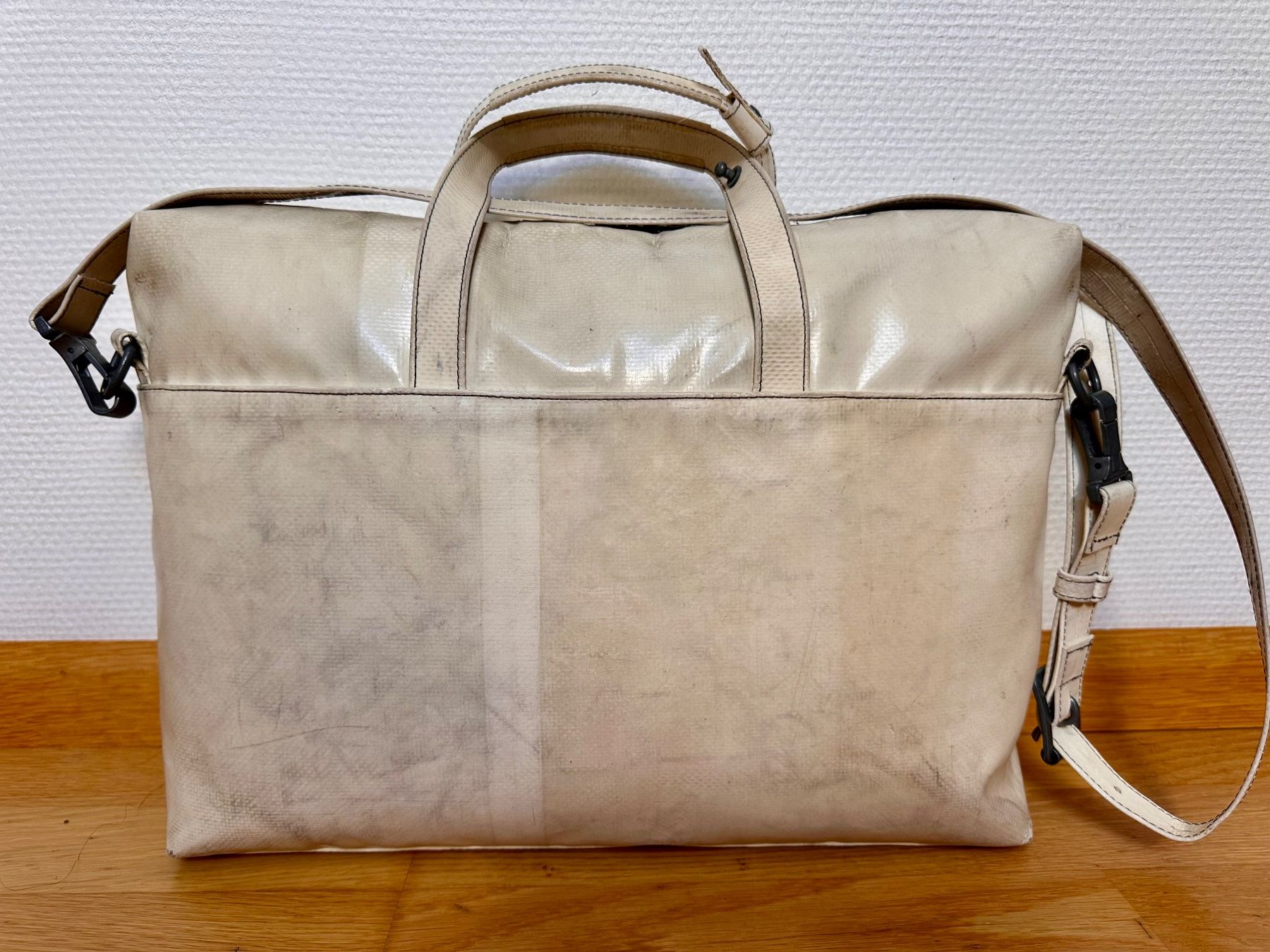 Freitag Borse: FREITAG REFERENCE HOFFMANN F523 Laptoptasche Business Tasche – Usato da Binningen venduto da Rewind1 1