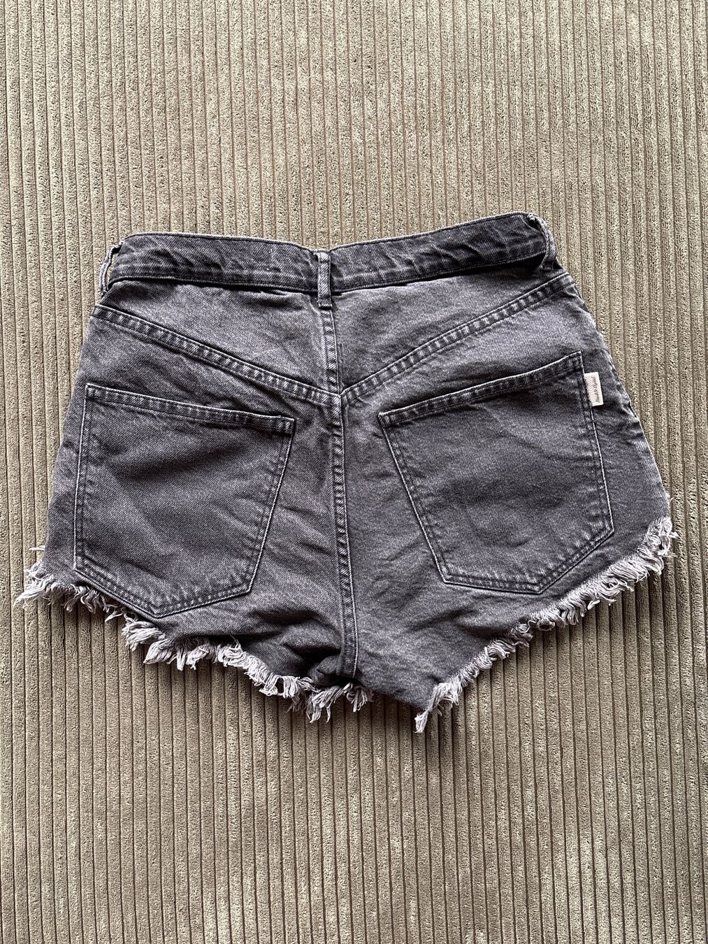 Jeans: Schwarze Jeansshorts Double Agent Größe 38 – Usato da Zürich venduto da mar_hc85 1