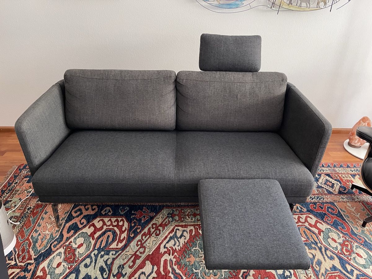 Sofas: Sofa mit Ottomane grau, guter Zustand – D'occasion à Basel par ara_jqm9 2