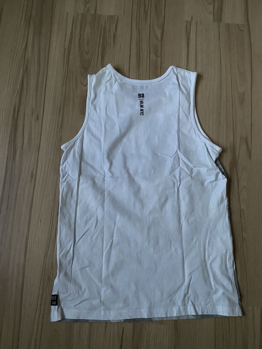 T-shirt: WEISSES NY CAMOUFLAGE TANKTOP – Usato da Arbon venduto da arminnnn 1