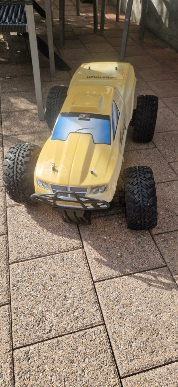 Modellismo RC: 2 X RC AUTOS 30 Cubik BENZIN – Usato da Ziegelbrücke venduto da arb_mvz9 3