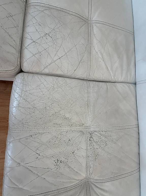 Tables: Gratis: Ecksofa, Tisch, Couchtisch – D'occasion à Willisau par ker_mzk5 4