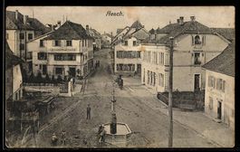 AK Aesch, Platz mit Brunnen und Häusern