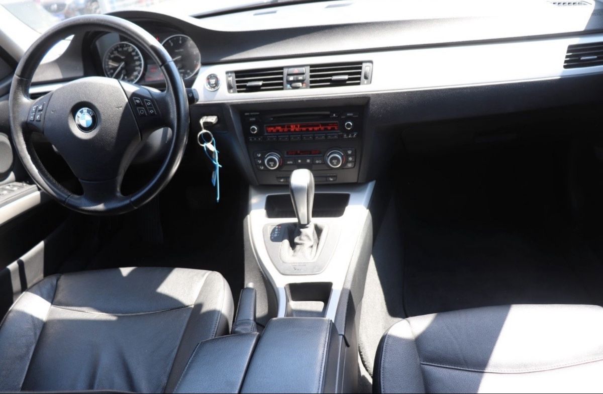 BMW Autos: BMW 320i Touring – Gebraucht aus Ellikon a d Thur von Nur_k77 6