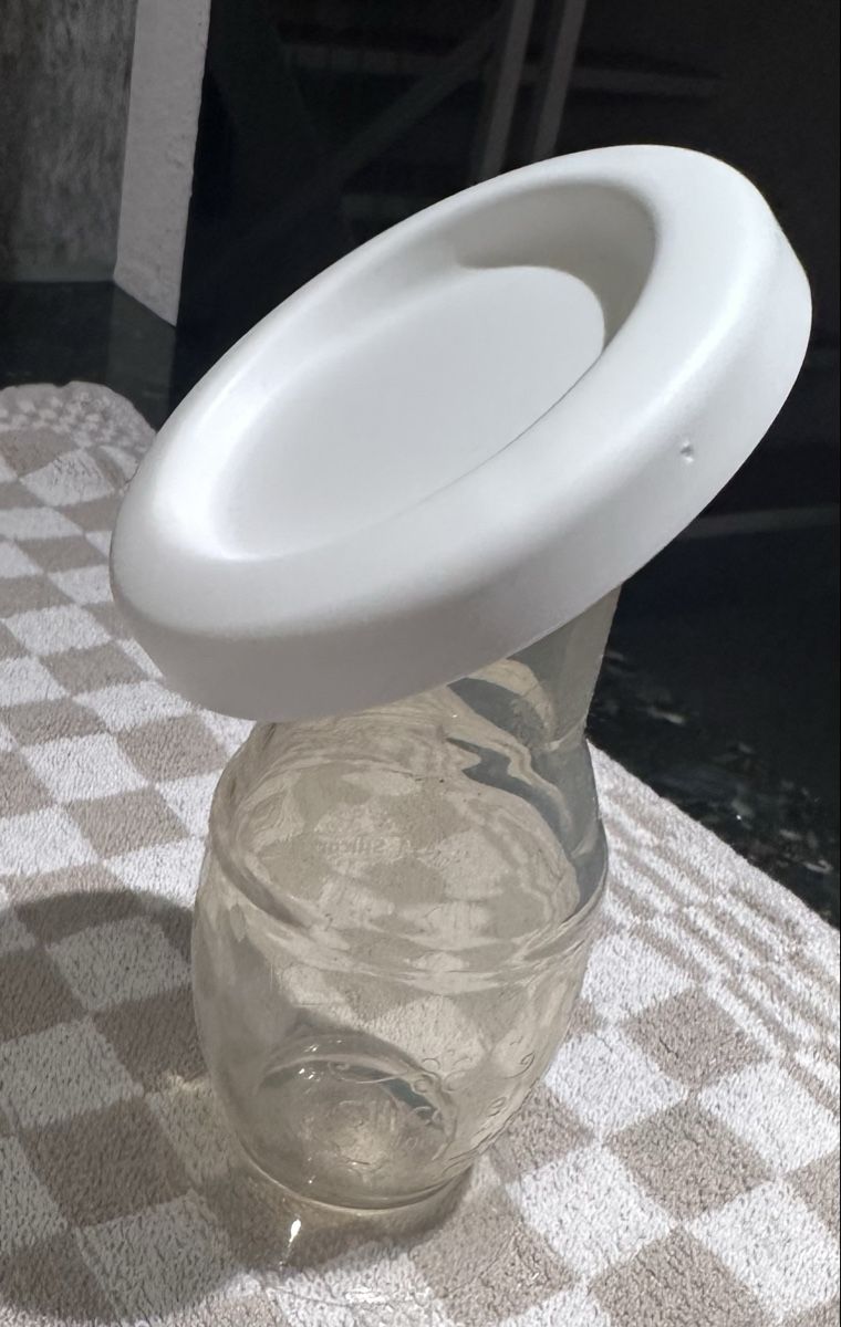 Accessori per l’allattamento: Manual Breast Milk Collector – Usato da Bülach venduto da ViktoriiaMatus