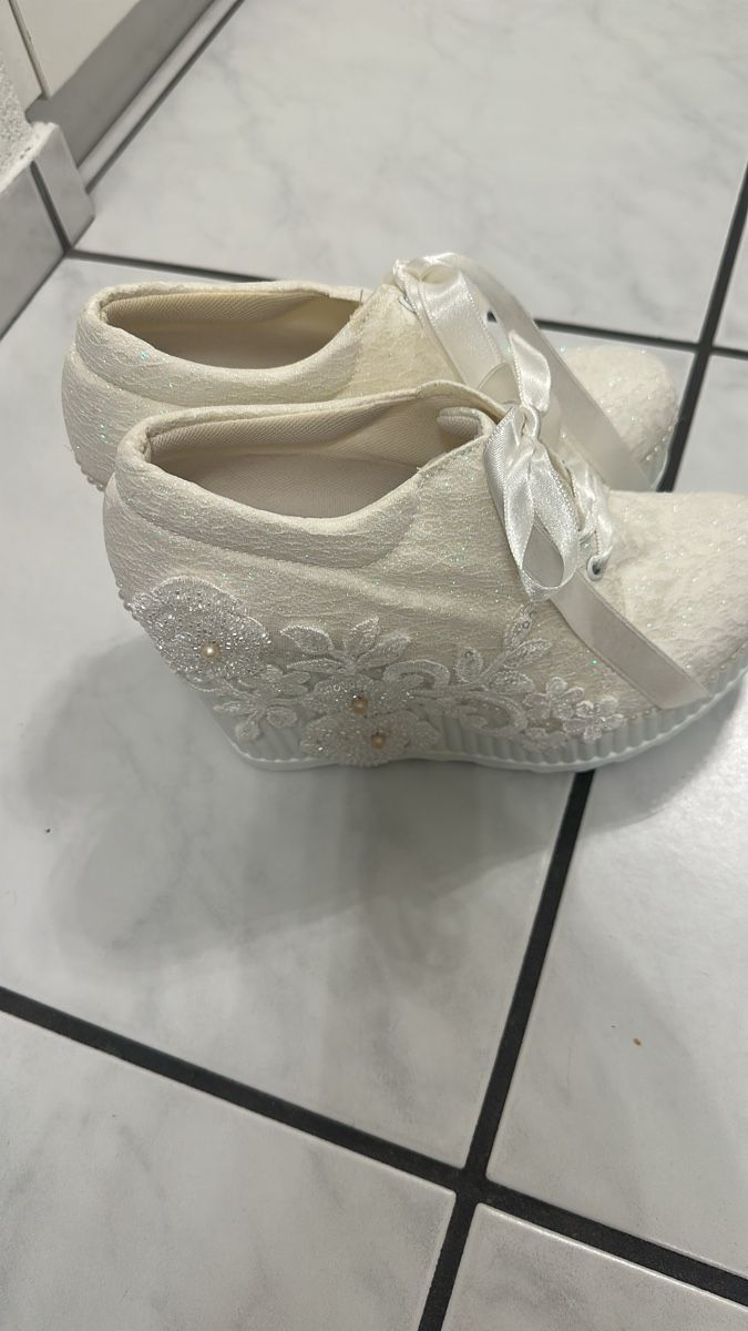 Scarpe da donna: Hochzeitsschuhe – Usato da Oberentfelden venduto da ulli03