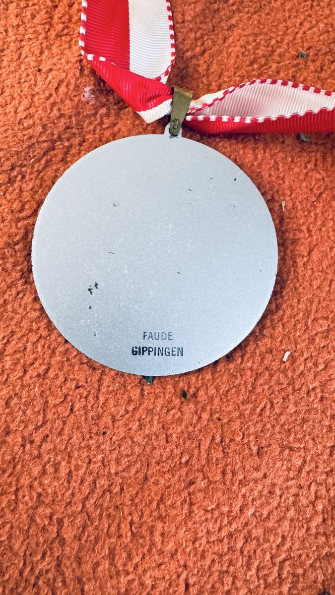 Medaglie: Sammlung alte Wanderpreis Medaillen – Usato da Fällanden venduto da Limousinenswiss 7