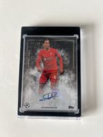 Virgil Van Dijk Topps Sammelkarte 17/25 mit Autograp