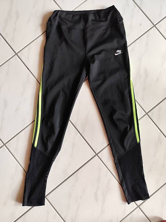 Lotti di vestiti: Nike & Puma sportbekleidung – Usato da Thörigen venduto da imo_5f9y 1