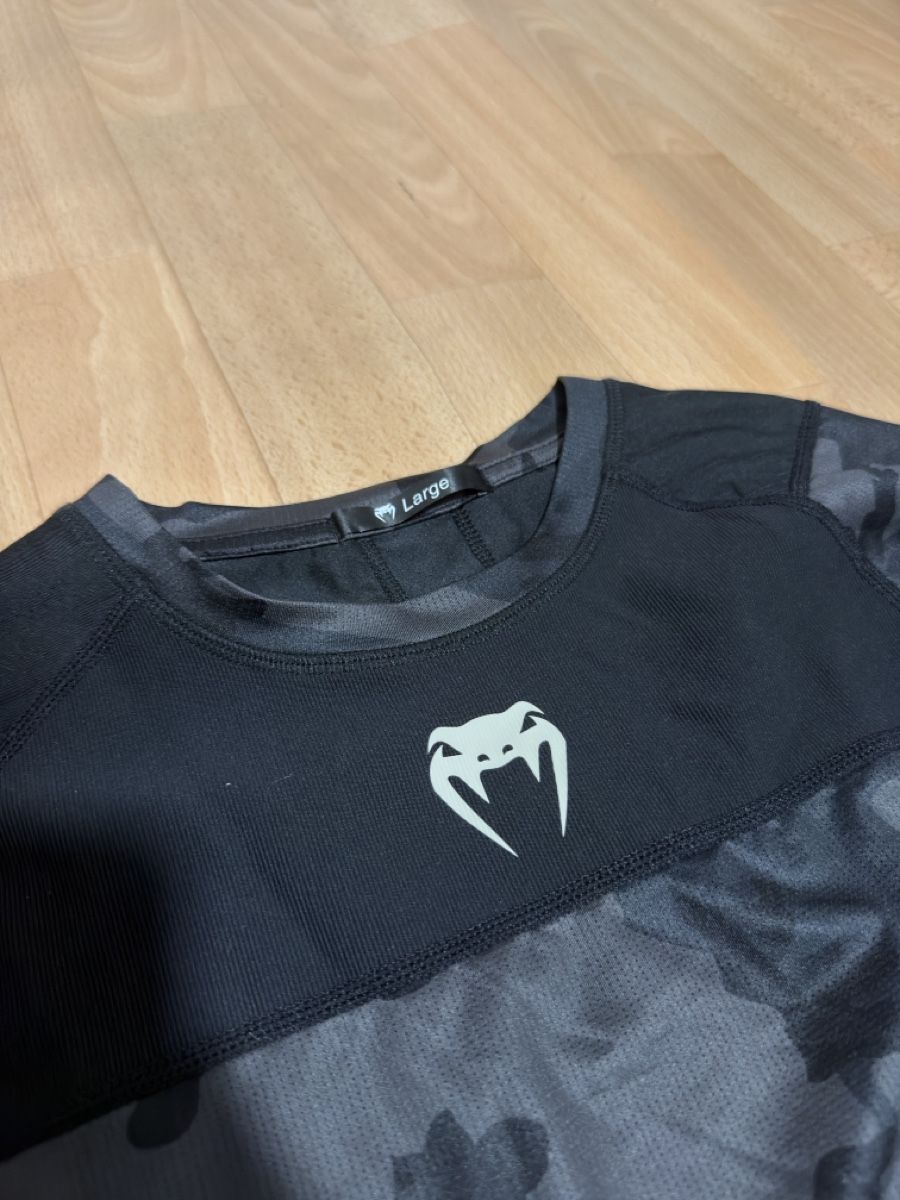 Venum Maglioni & Felpe: Venum Rashguard – Nuovo (secondo la descrizione) da Volketswil venduto da 8003 3