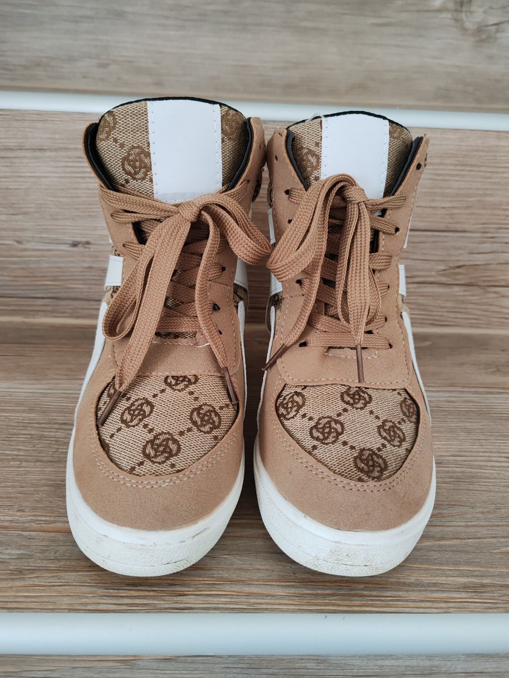 Scarpe da donna: neuwertige High-Sneakers – Nuovo (secondo la descrizione) da Egnach venduto da bgdo26 3