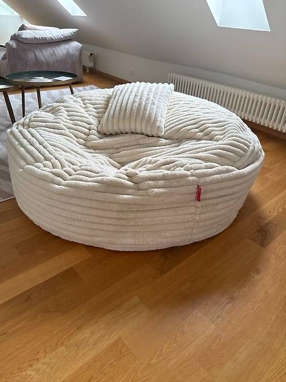 Divani: Gemütliches Sitzsack-Sofa, Cremeweiss, Cord – Usato da Bern venduto da Jenzymaui 2