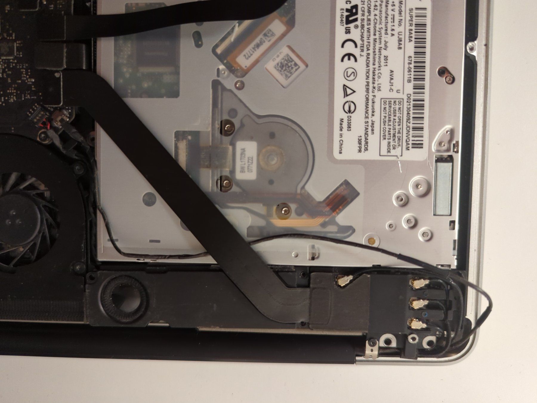 Apple Notebooks: macbook pro 2011 defective – Gebraucht aus Bellinzona von SuisseElectronics 3