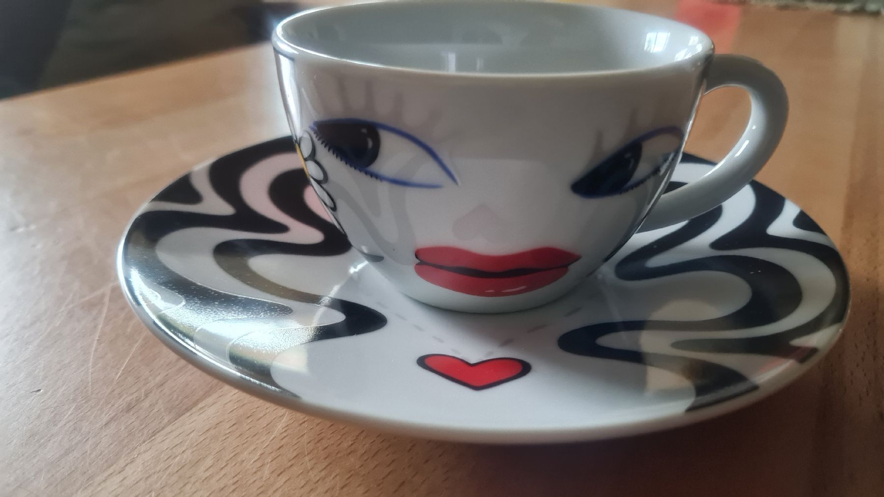 Ritzenhoff Tazze: RITZENHOFF TASSE MIT UNTERTELLER NEU – Nuovo (secondo la descrizione) da Münsingen venduto da Cuci31