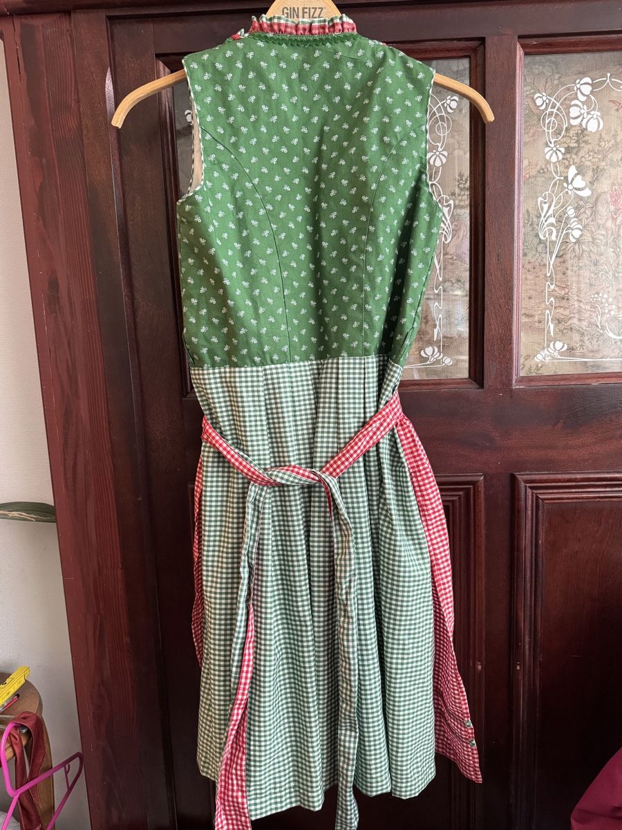 Robes: Rissberg Trachtenkleid – D'occasion à Obfelden par tan_9lj9 2