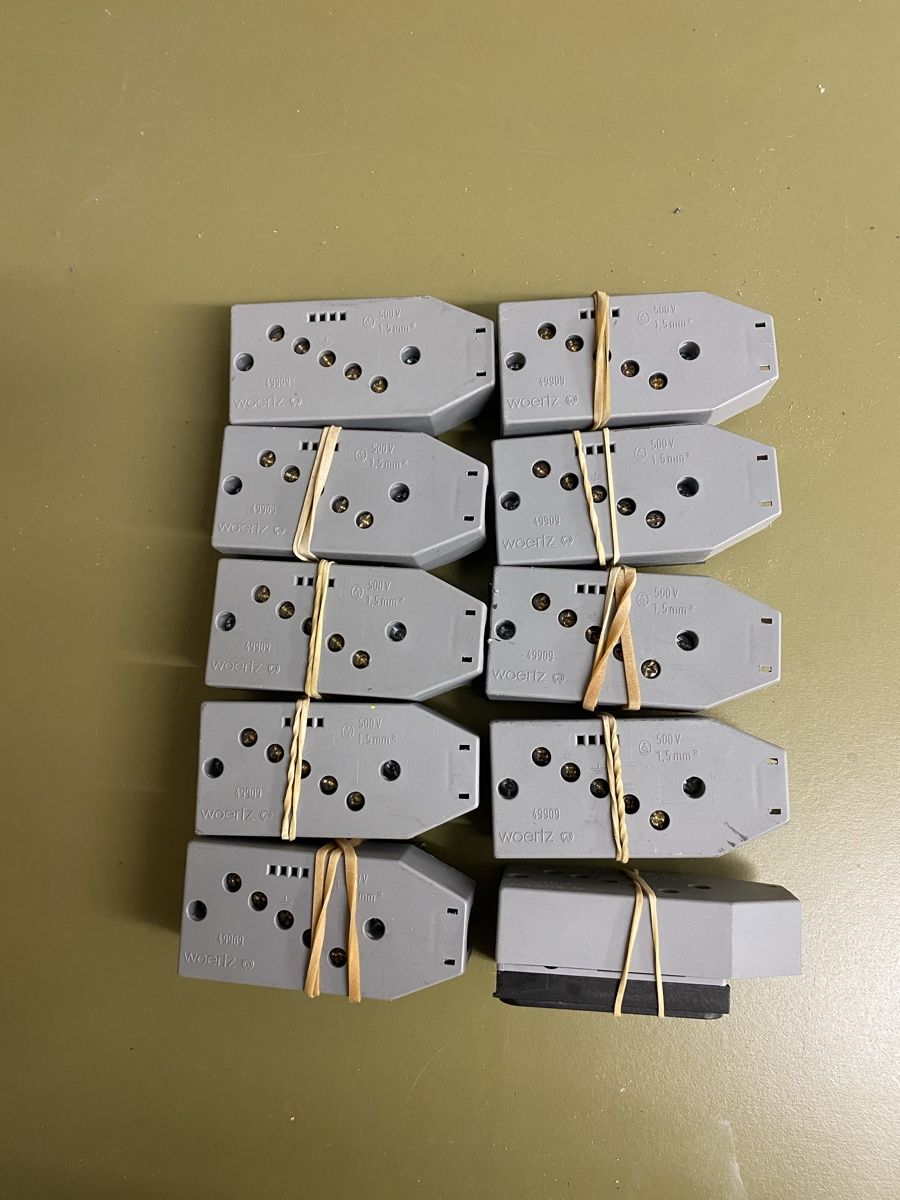 Unità & Adattatore: Woertz Flachkabeladapter – Usato da Beckenried venduto da Struffi1 1
