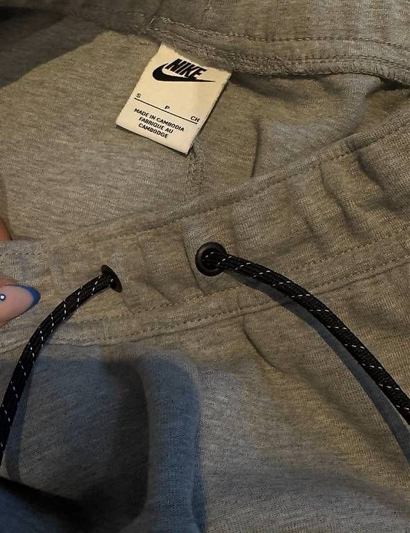 Nike Anzüge: Nike Tech Fleece Set Gr. S&M – Gebraucht aus rorschacherberg von tme_zsr5 2