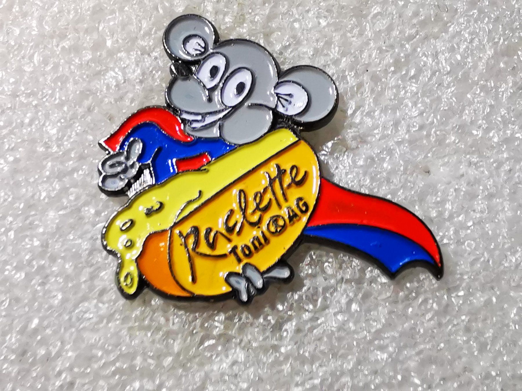 Placchette & Badge: Ansteckpin 50: Raclettkäse Toni AG – Usato da Oppligen venduto da Pin-Fall-Shop