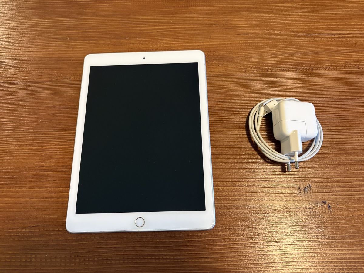 Apple Tablettes PC: I-Pad – D'occasion à Aarau par Heavyrevi