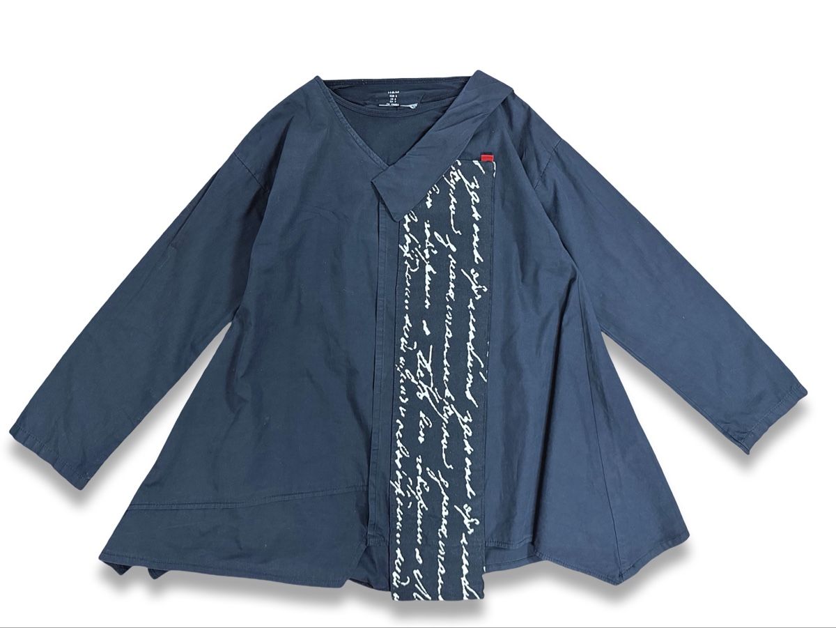 H&M Camicette: Unique H&M Black Shirt Size S Long Sleeve Script Detail – Usato da Knonau venduto da Grapesvintage 1