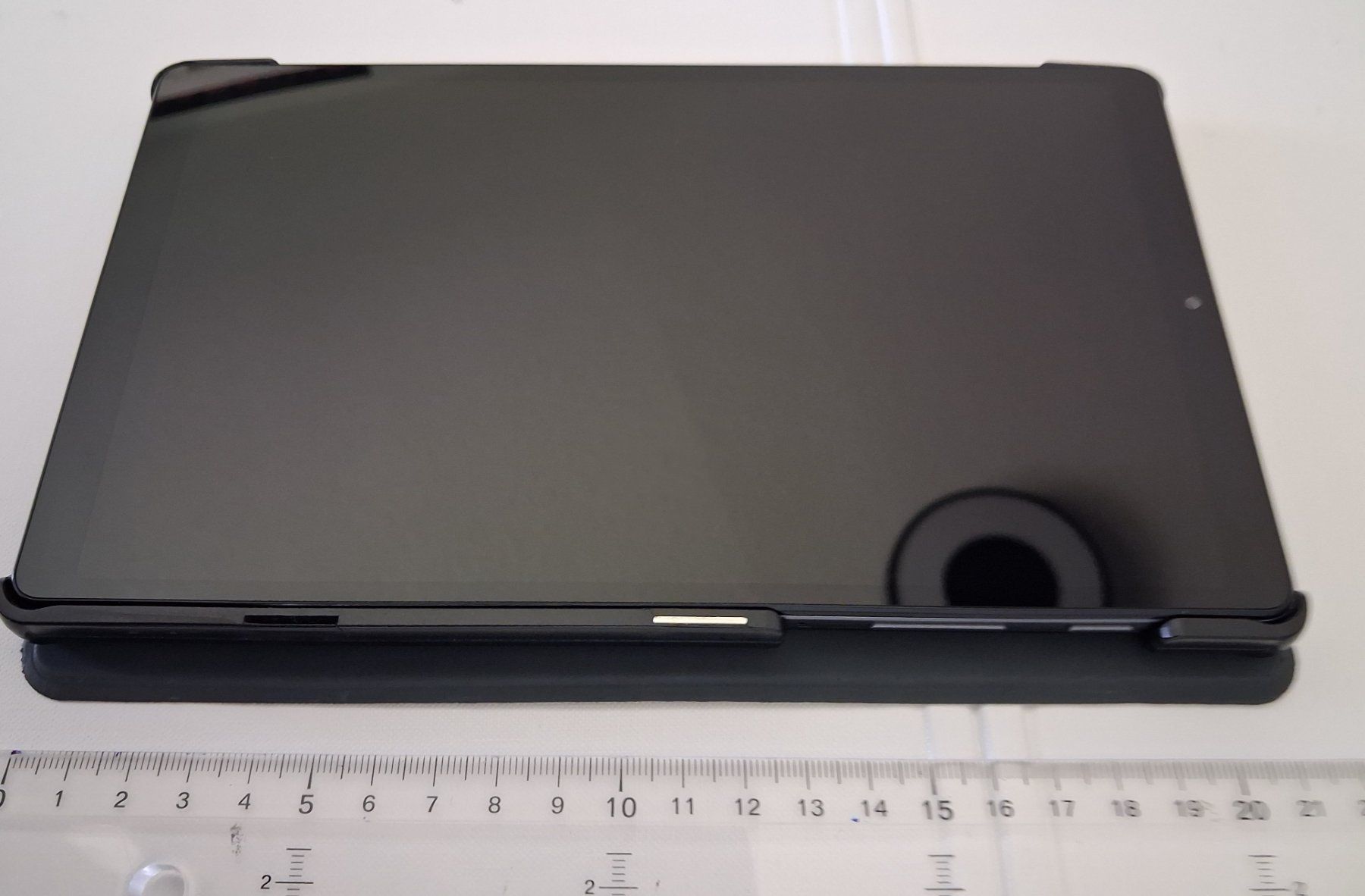 Samsung Tablet PC: Samsung Tablet SM-T220 32 GB mit Hülle – Usato da Wilderswil venduto da Silverybrown 2