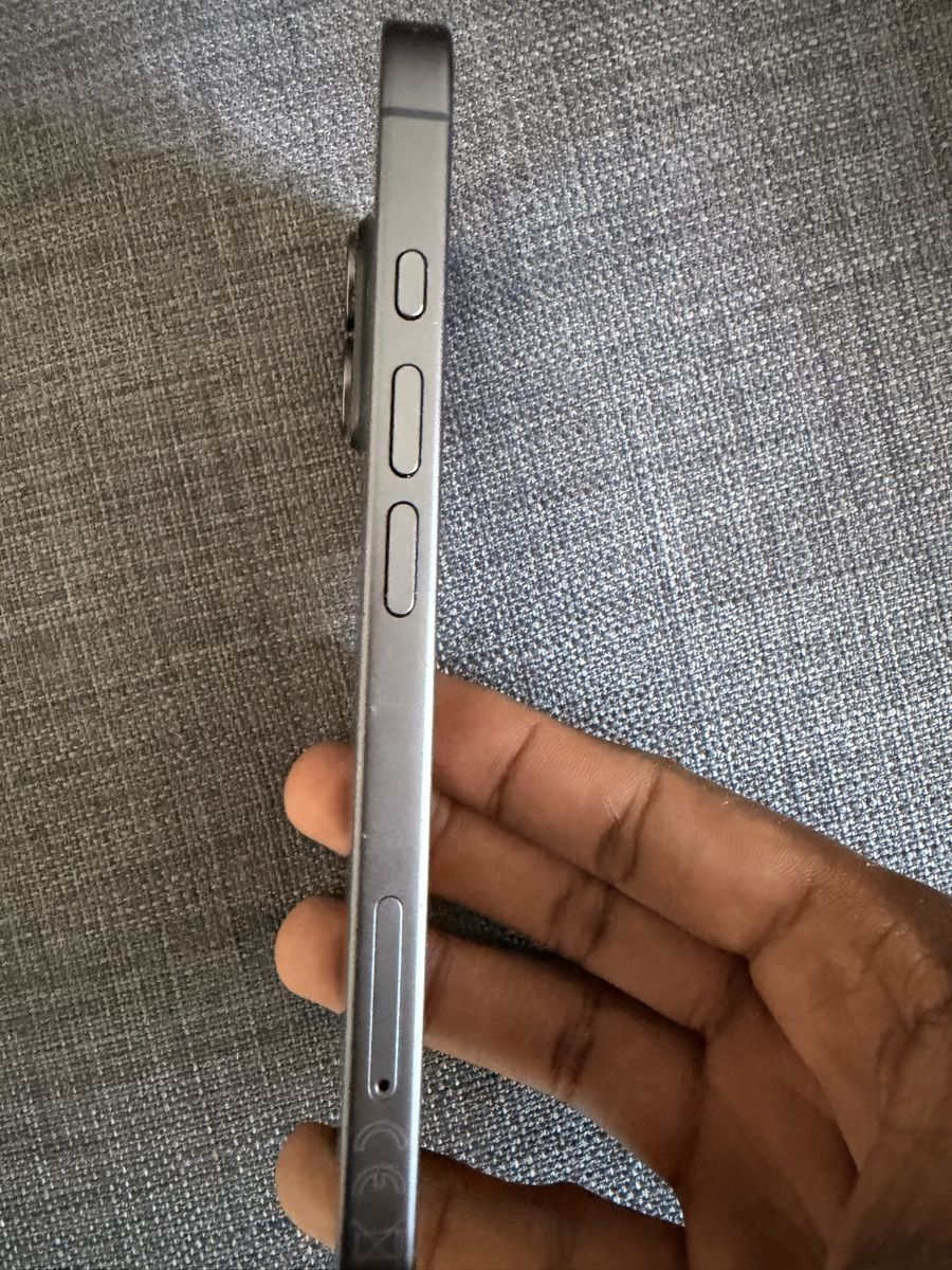 Apple Handys / Smartphones: iPhone 17 256GB – Neu (gemäss Beschreibung) aus Delémont von emm_sp8f 3