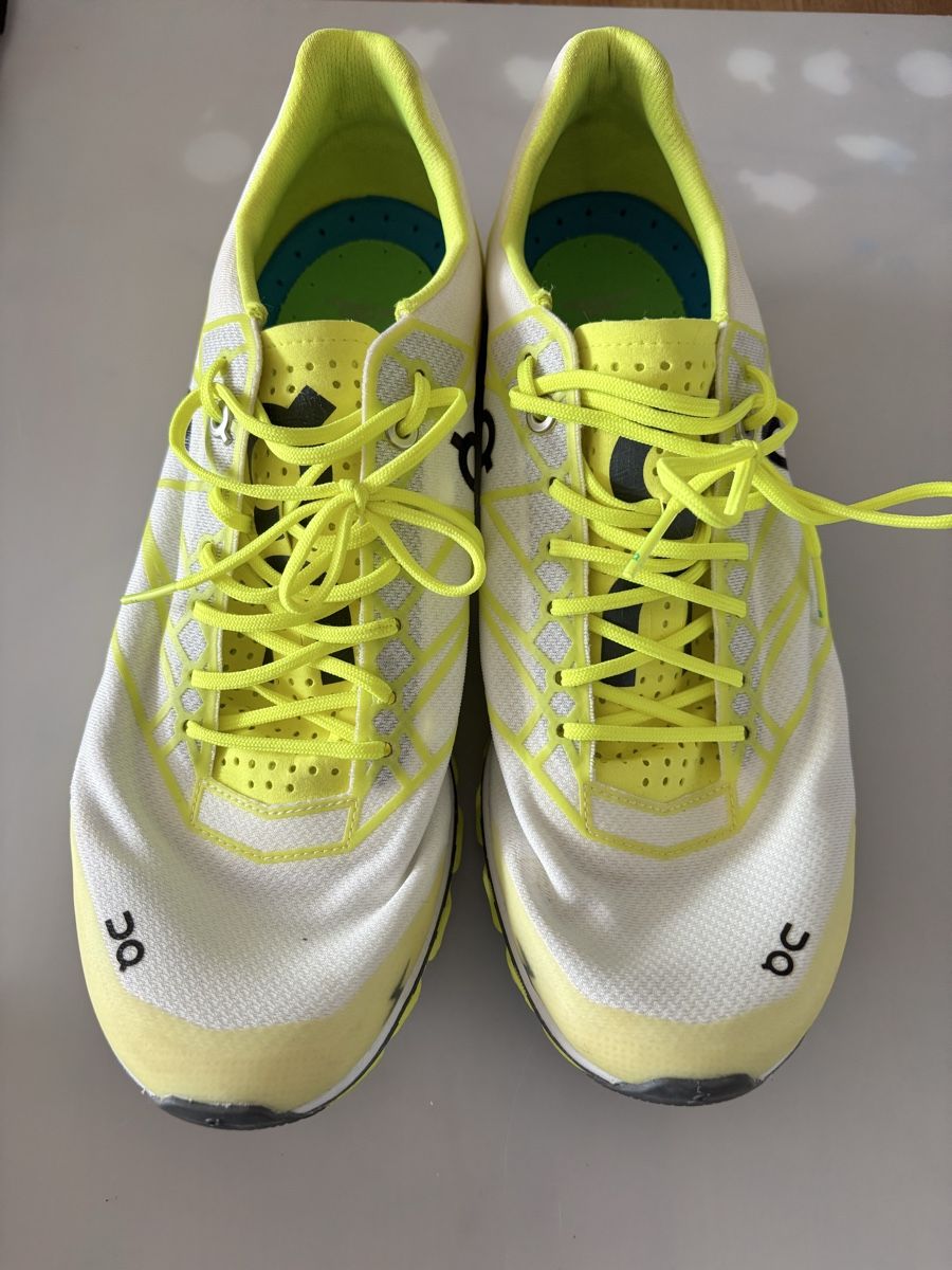 On Scarpe da uomo: ON Cloudflash 40.5 – Usato da Lausen venduto da Flexi93 1