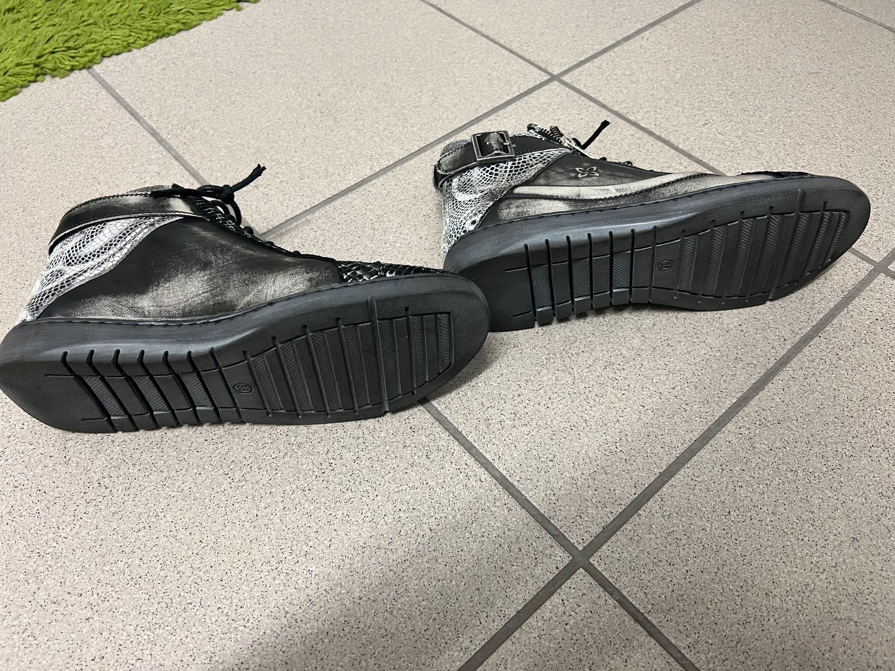Damenschuhe: Damen Sneakers schwarz Grösse 38 – Gebraucht aus Uetendorf von steimar 5