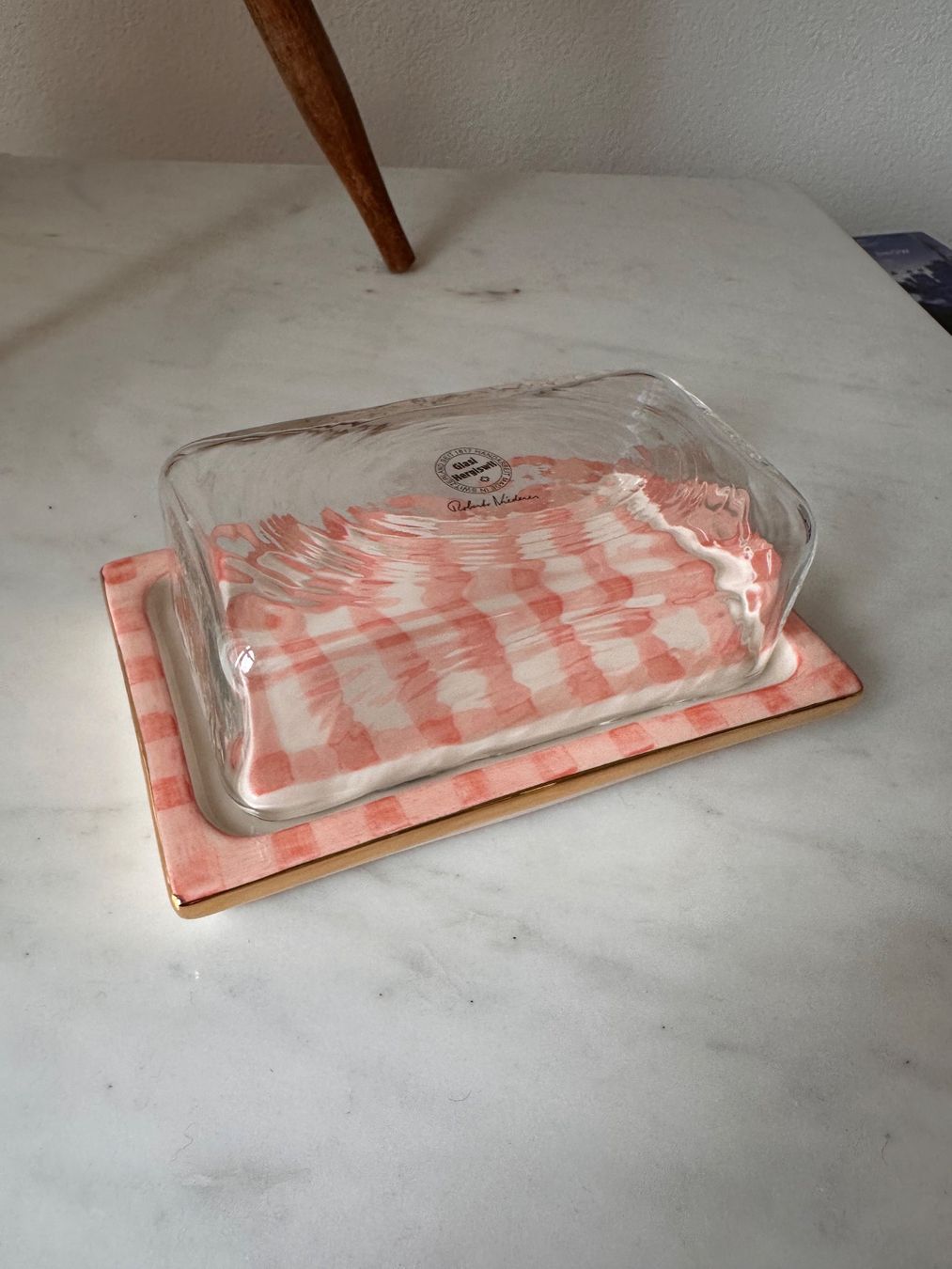 Sonstiges Geschirr: enSoie Butterdose Lily – Neu (gemäss Beschreibung) aus Illnau von Cnordsee