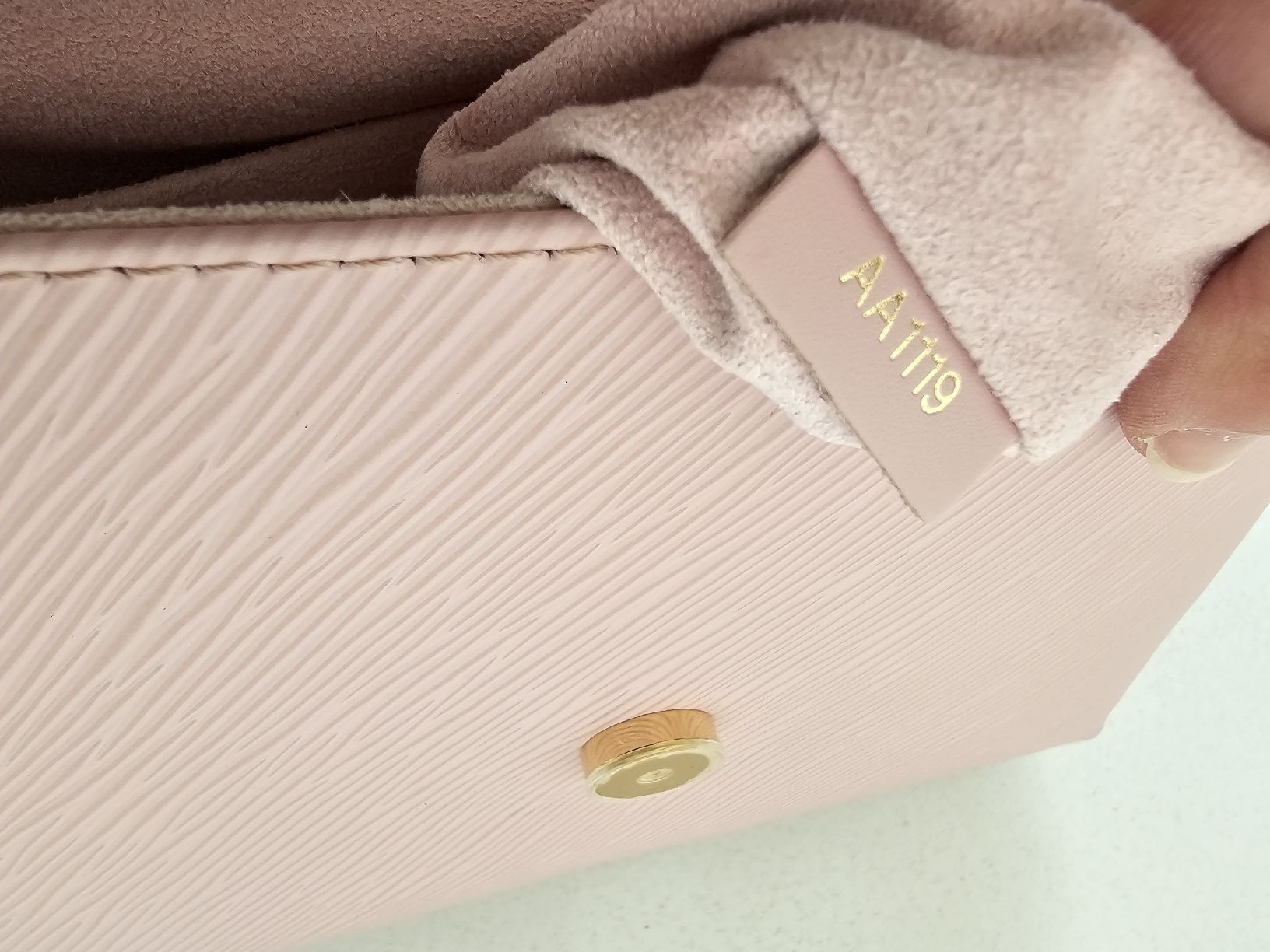 Louis Vuitton Borse da donna: Louis Vuitton Lock BB Epi - pink – Nuovo (secondo la descrizione) da Dottikon venduto da Chicca_73 7